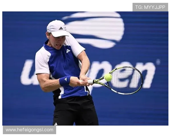 德约科维奇强势夺冠再创历史新高点点燃新赛季网球热潮