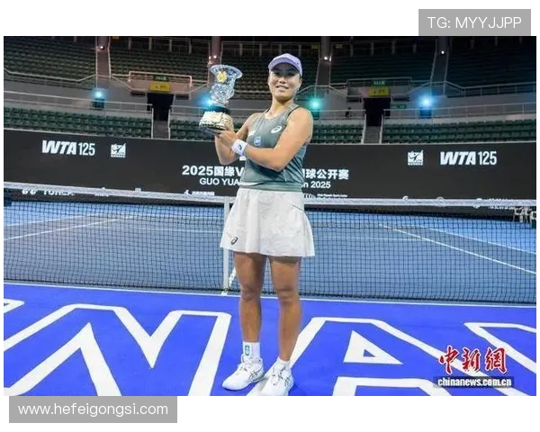 新一轮网球大师赛揭幕 诸多顶级选手纷纷亮相争夺冠军荣耀