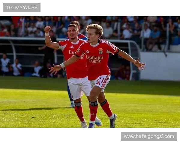 欧洲豪门鏖战再起新星闪耀绿茵场豪门格局或将迎来重大变局 欧洲豪门鏖战再起新星闪耀绿茵场豪门格局或将迎来重大变局