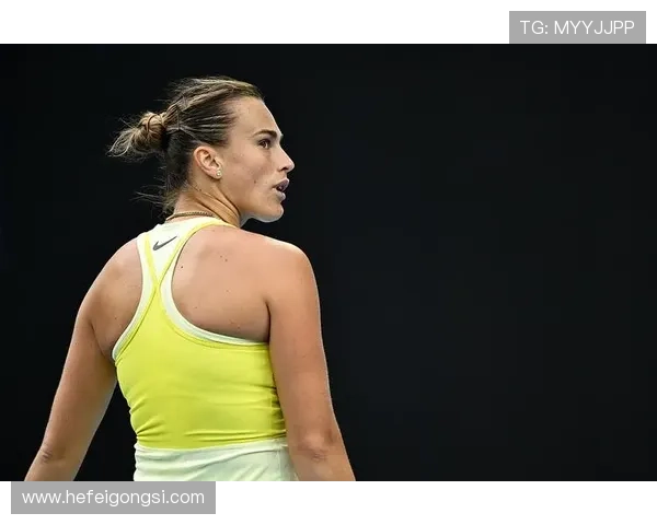 网球赛事激战正酣 世界排名前十选手争夺年度冠军殊荣 网球赛事激战正酣 世界排名前十选手争夺年度冠军殊荣