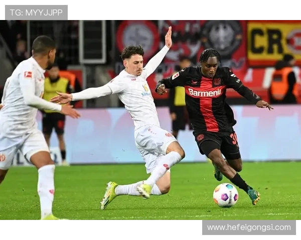 美因茨05俱乐部的崛起之路与德甲赛场中小球队的坚韧成长历程 美因茨05俱乐部的崛起之路与德甲赛场中小球队的坚韧成长历程