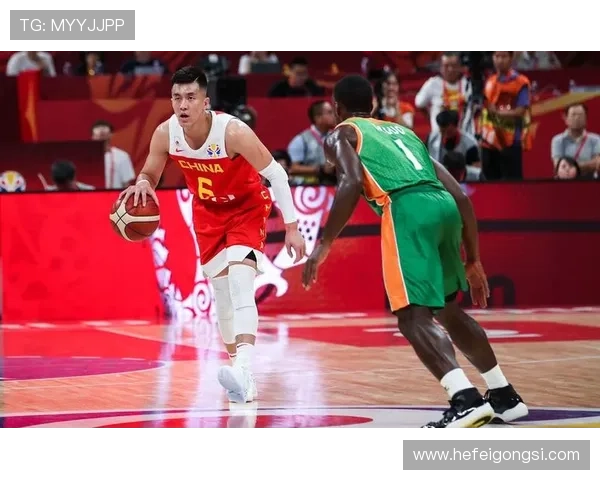 中国男篮逆袭成功战胜强敌,迎来世界杯开门红,球迷热议团队协作与战术突破 中国男篮逆袭成功战胜强敌,迎来世界杯开门红,球迷热议团队协作与战术突破