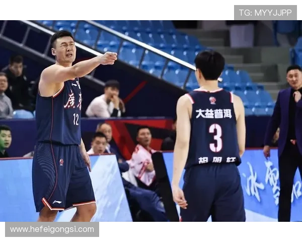 中国男篮逆境反弹力克强敌备战奥运资格赛显成效球队年轻化战略初见成果